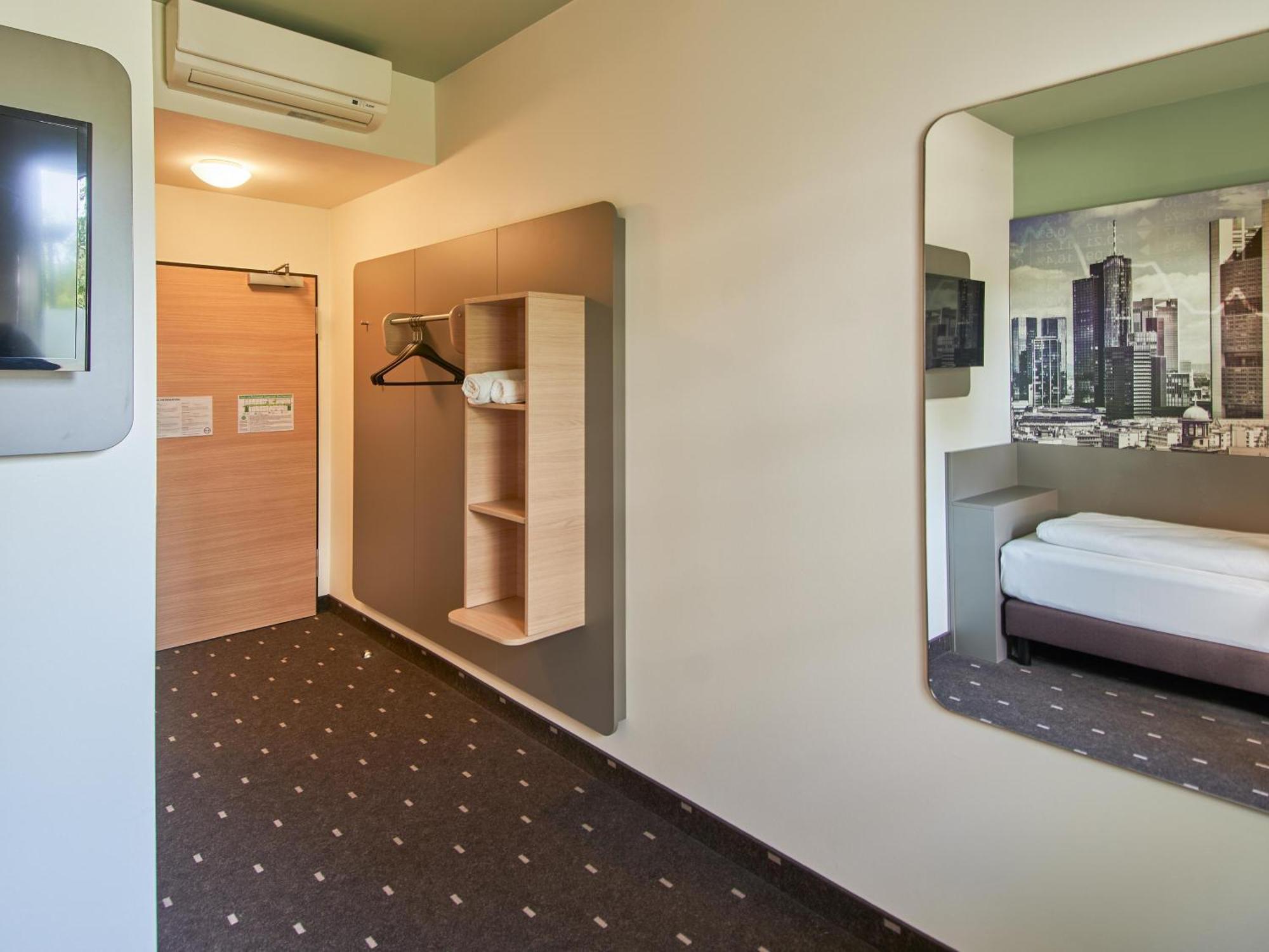 B&B Hotel Frankfurt-West Ешборн Екстер'єр фото