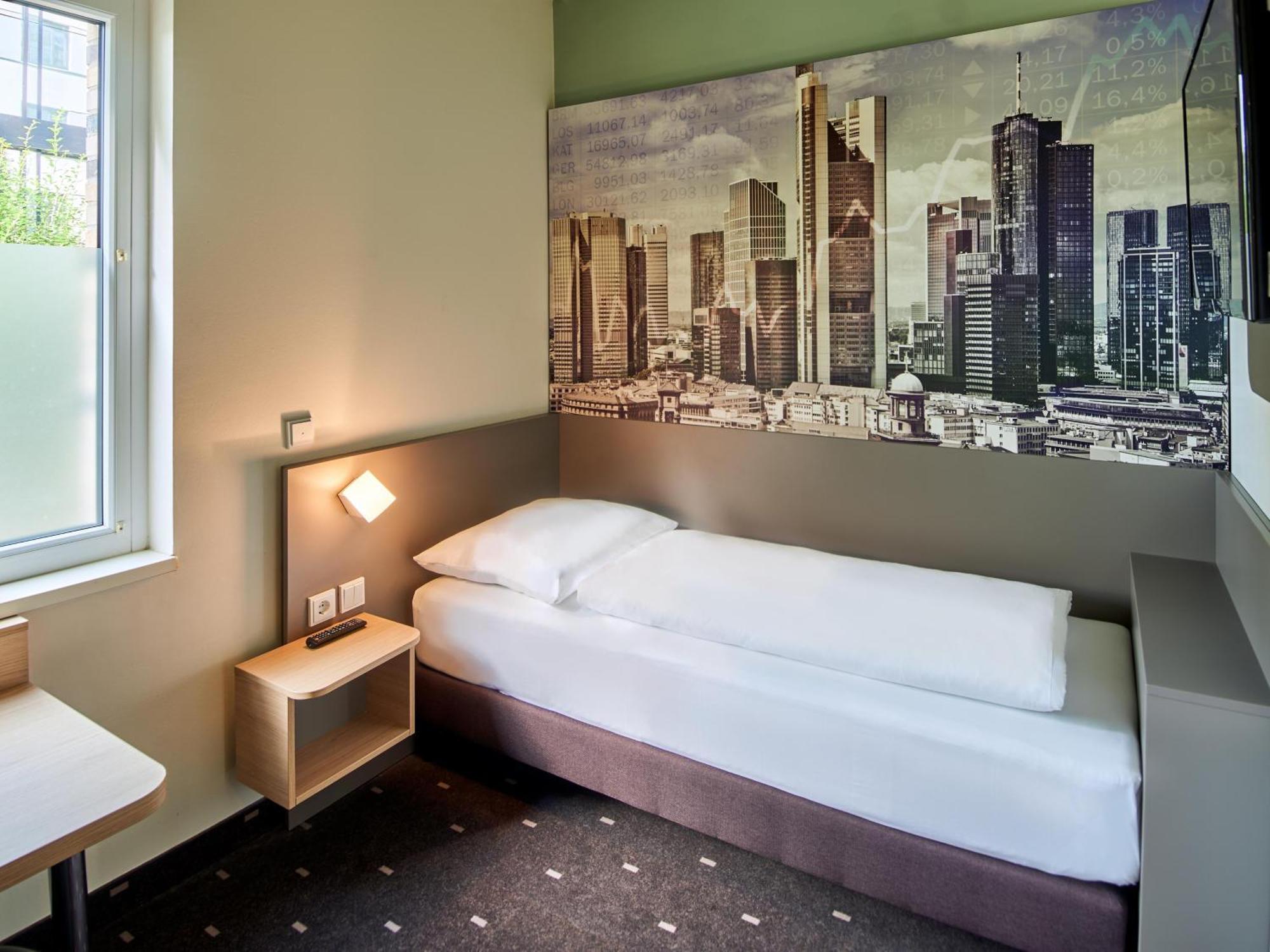 B&B Hotel Frankfurt-West Ешборн Екстер'єр фото