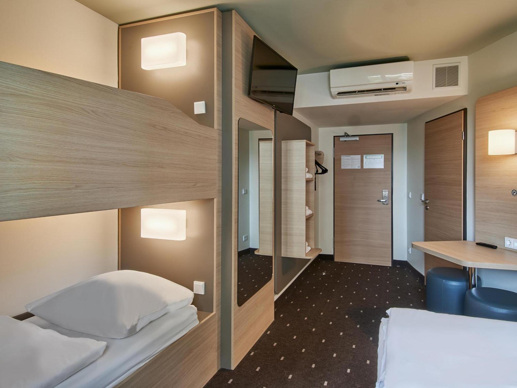 B&B Hotel Frankfurt-West Ешборн Екстер'єр фото