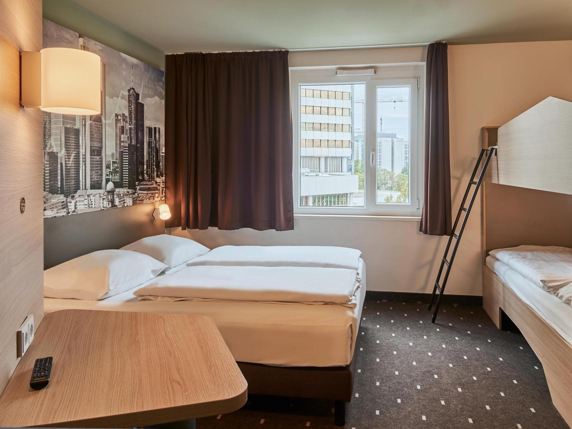 B&B Hotel Frankfurt-West Ешборн Екстер'єр фото