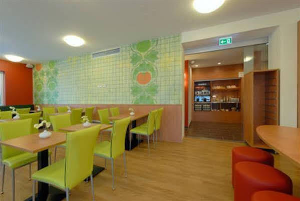 B&B Hotel Frankfurt-West Ешборн Екстер'єр фото